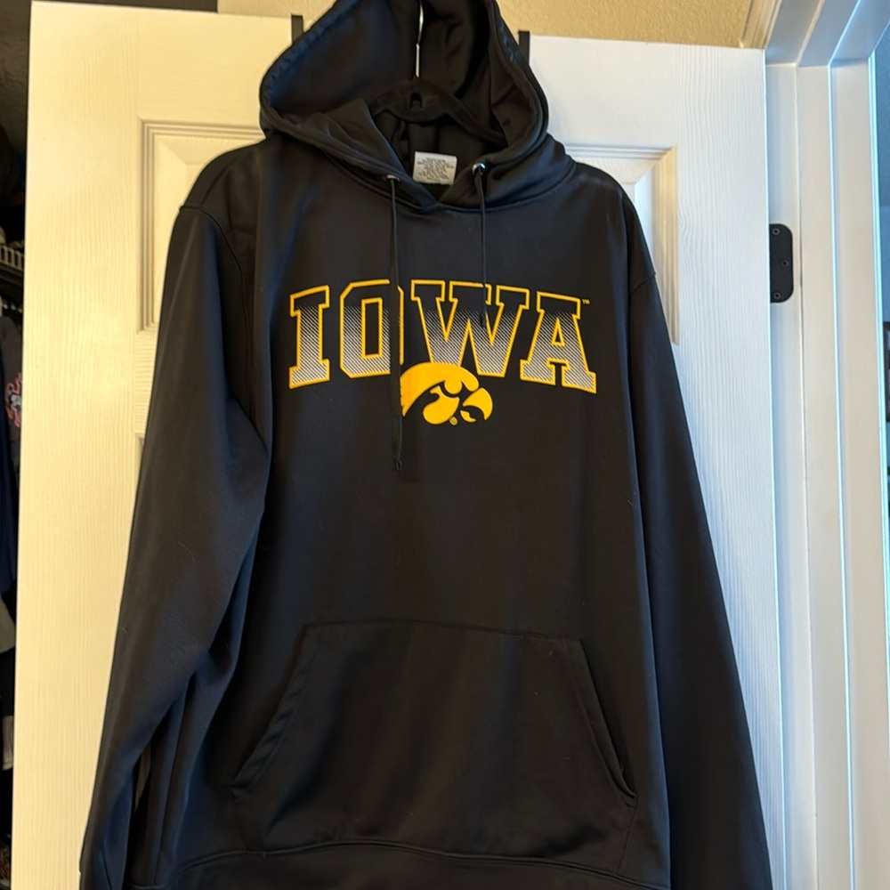 Men XL Iowa Hawkeye hoodie
